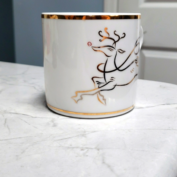 Rudolph Flying Right Gold Rimmed Mug - Picture 4 of 7